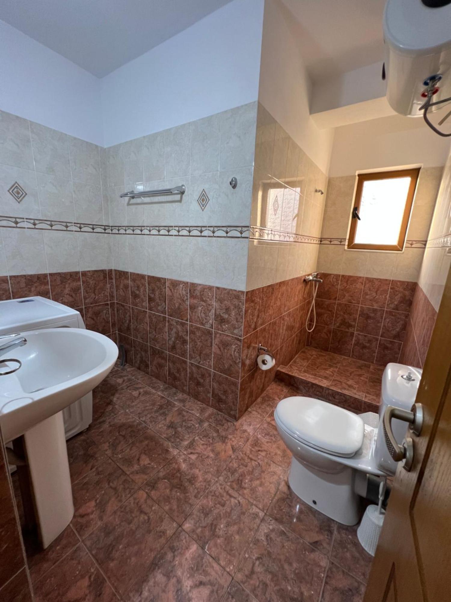 Villa Mirjan Sarandë 外观 照片