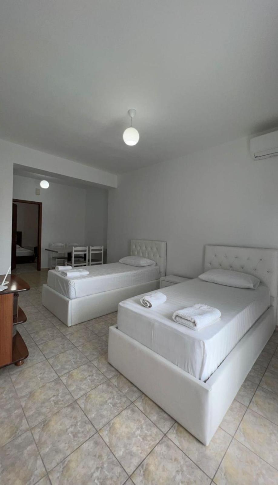 Villa Mirjan Sarandë 外观 照片