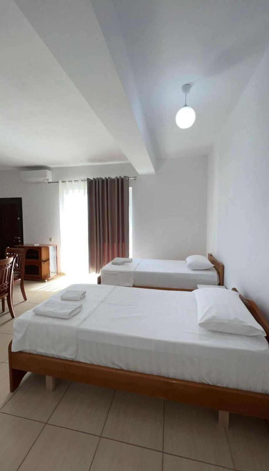Villa Mirjan Sarandë 外观 照片
