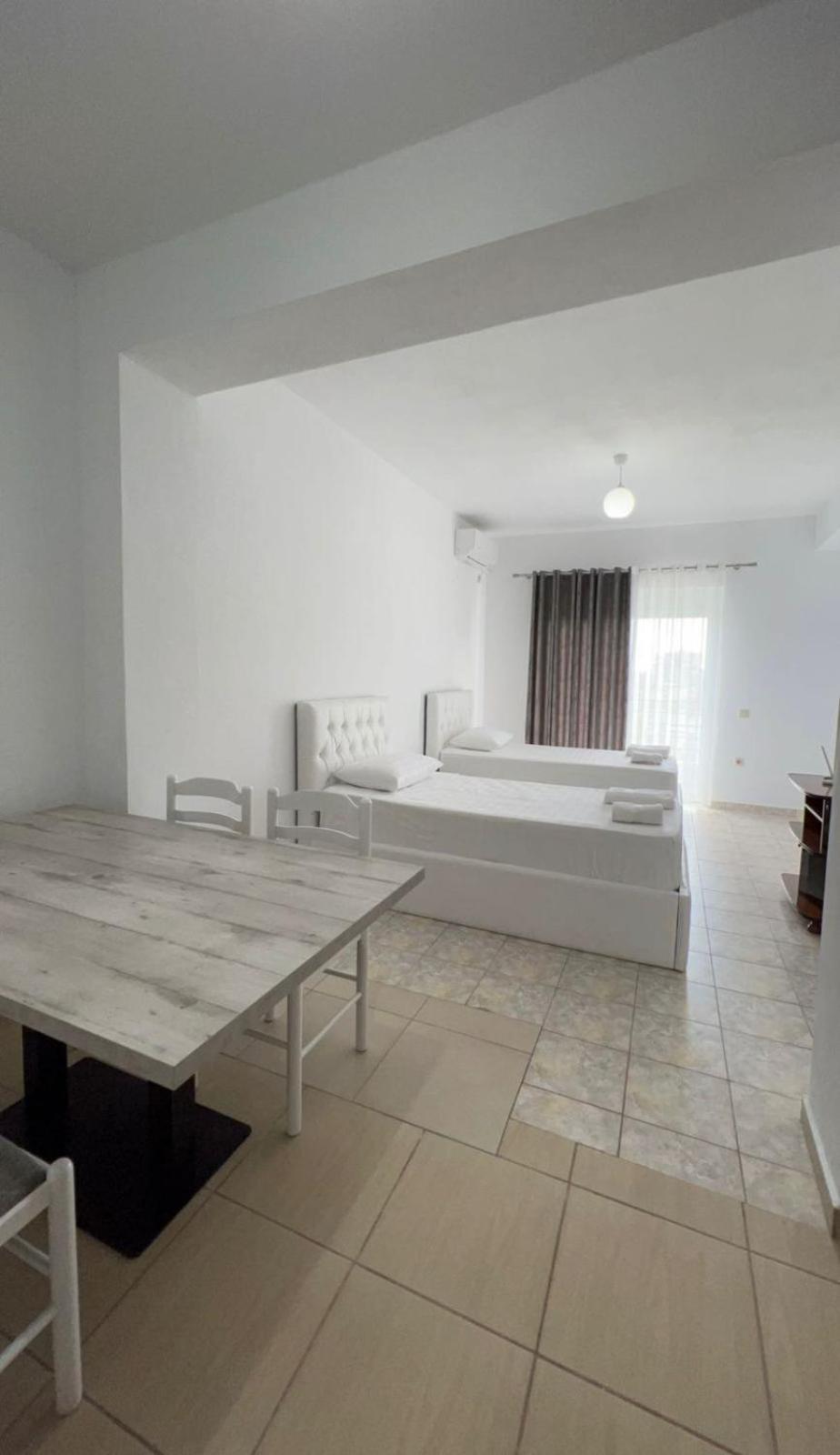Villa Mirjan Sarandë 外观 照片