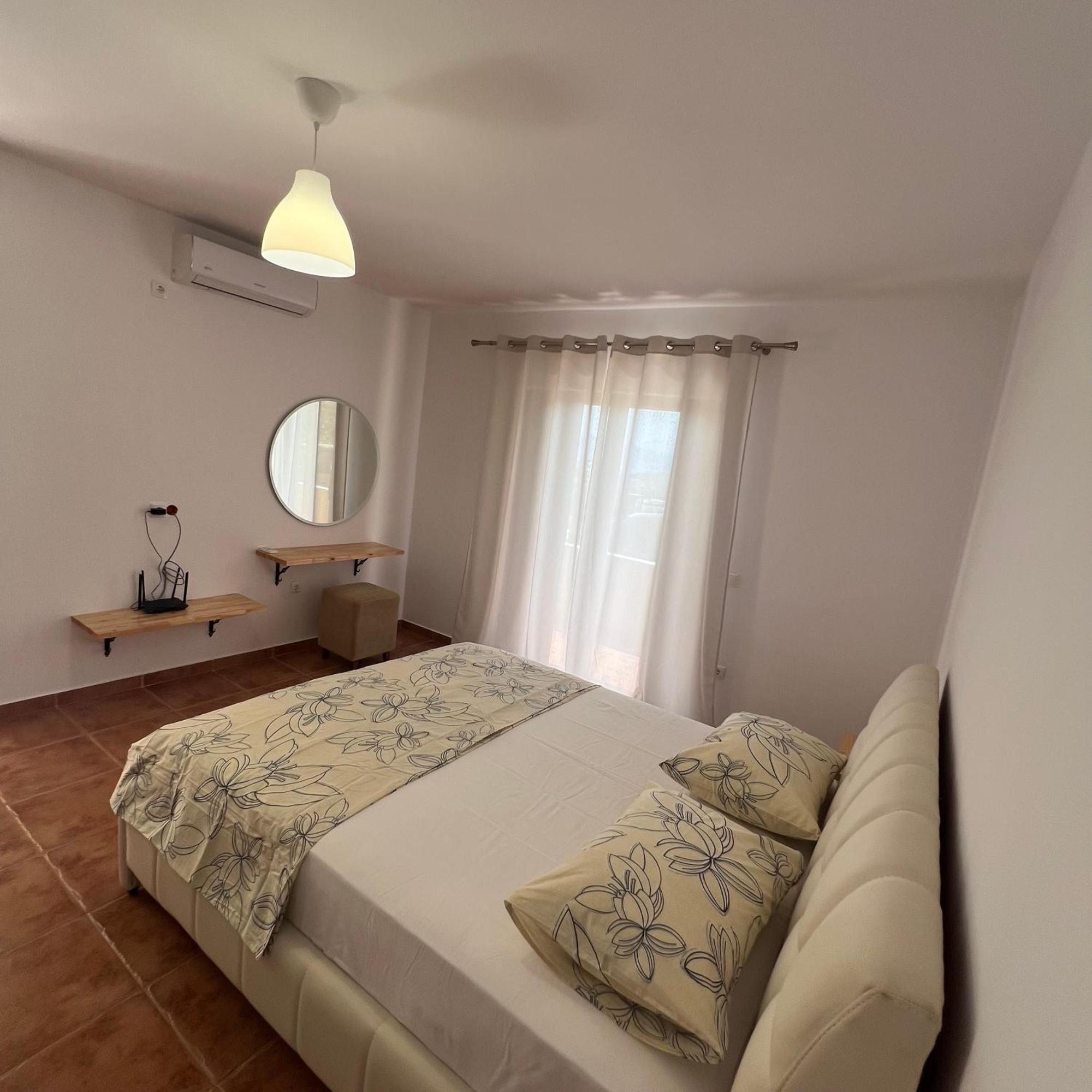 Villa Mirjan Sarandë 外观 照片